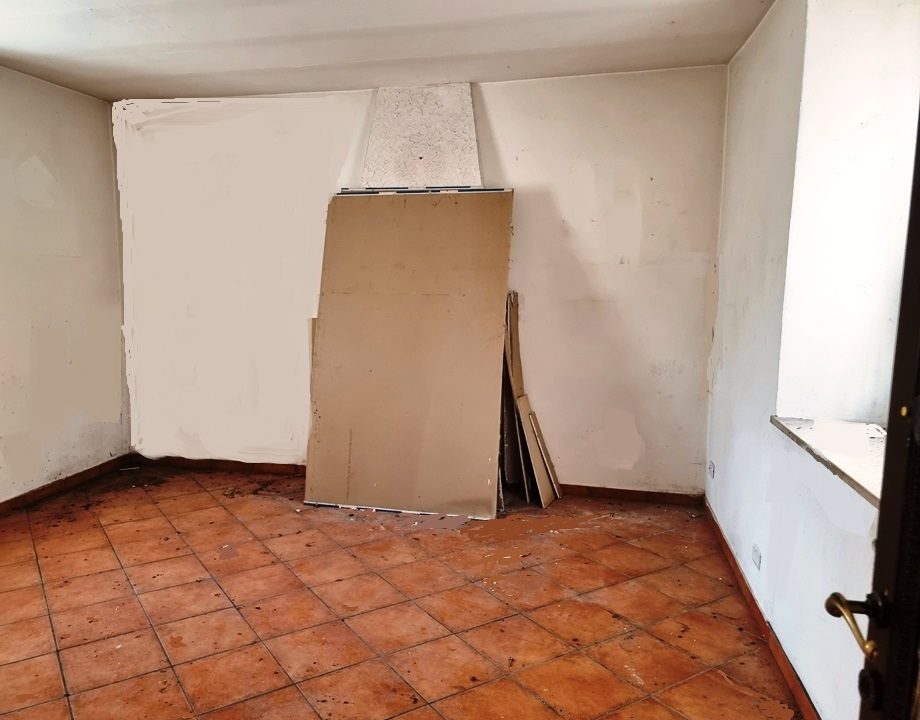 cucina casa in montagna Corniglio