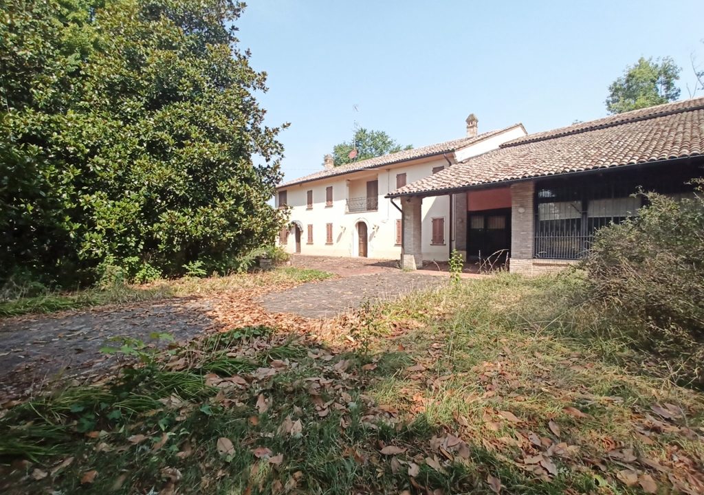 facciata villa Colorno campagna