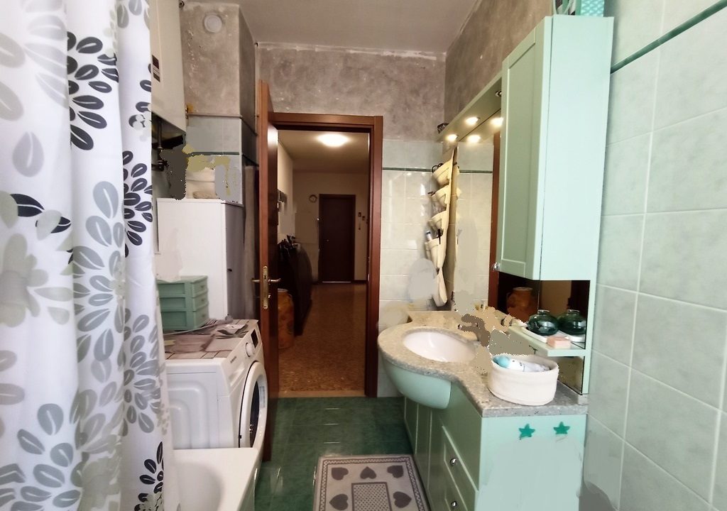 bagno appartamento ristrutturato Colorno