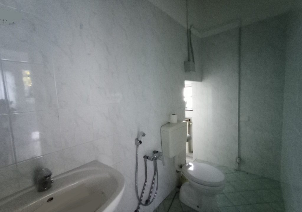 bagno negozio in affitto Mezzano Inferiore