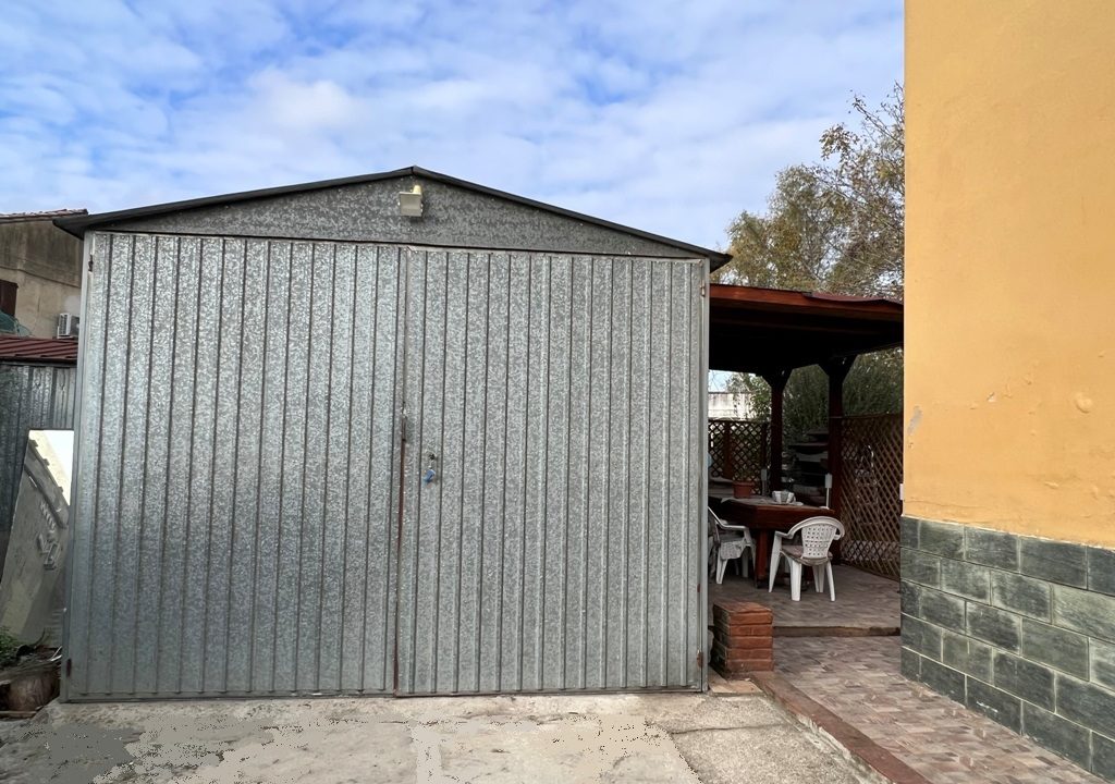 garage casa ristrutturata Mezzano Superiore