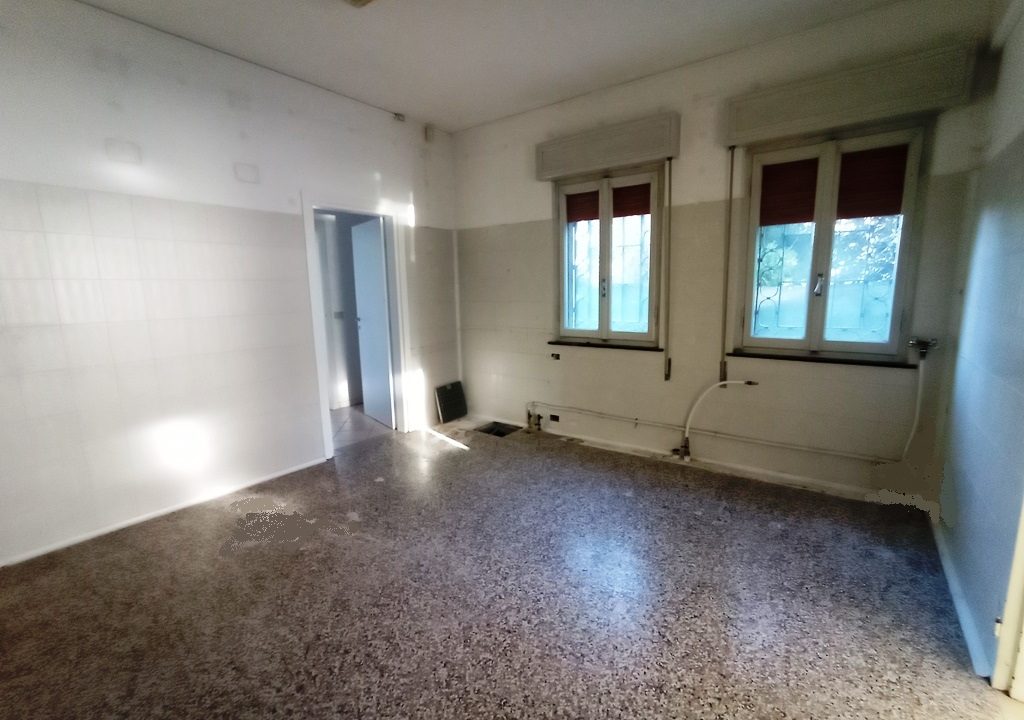 laboratorio negozio in affitto Mezzano Inferiore