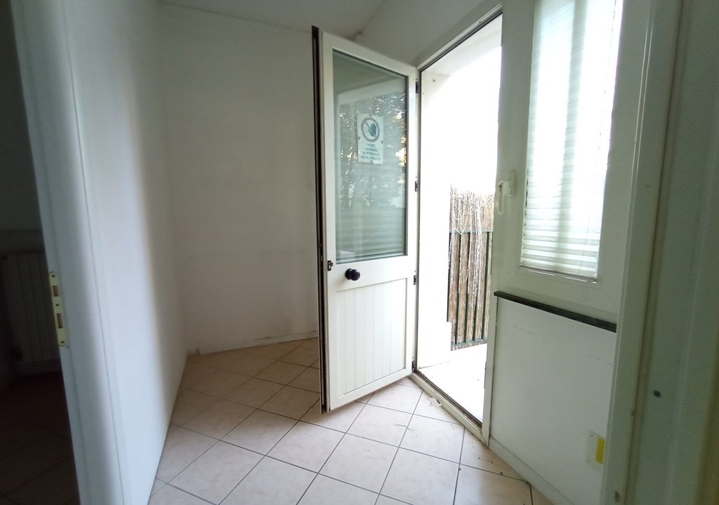 magazzino 2 negozio in affitto Mezzano Inferiore