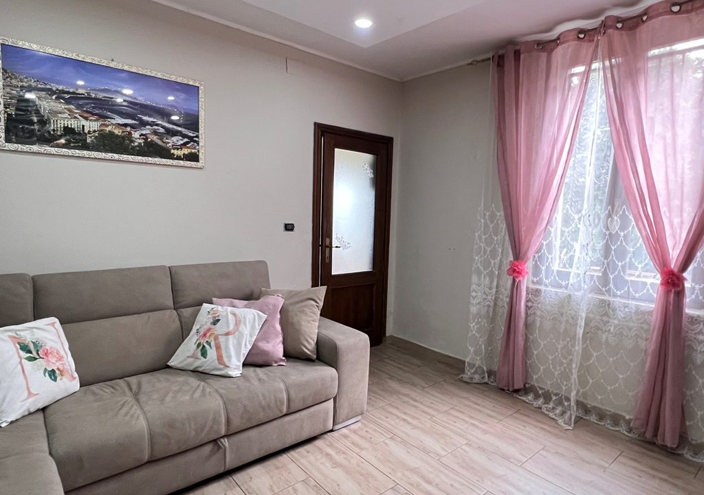 soggiorno casa ristrutturata Mezzano Superiore