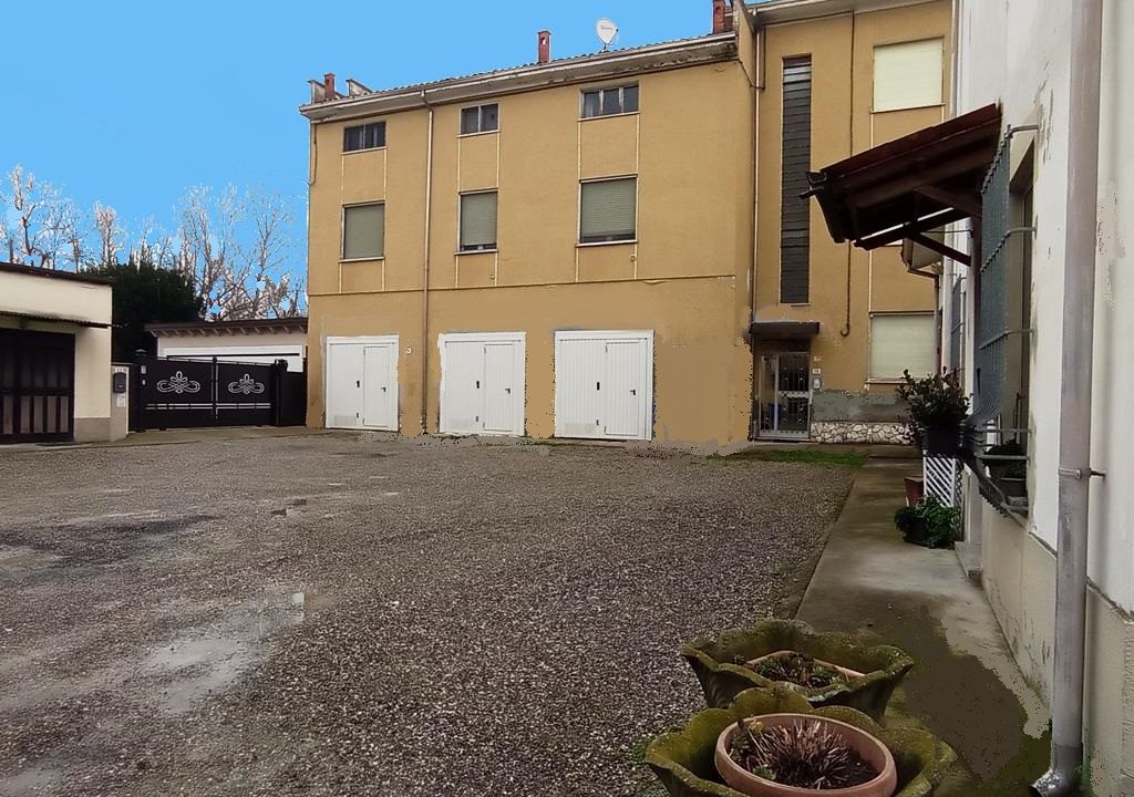 garage appartamento Colorno