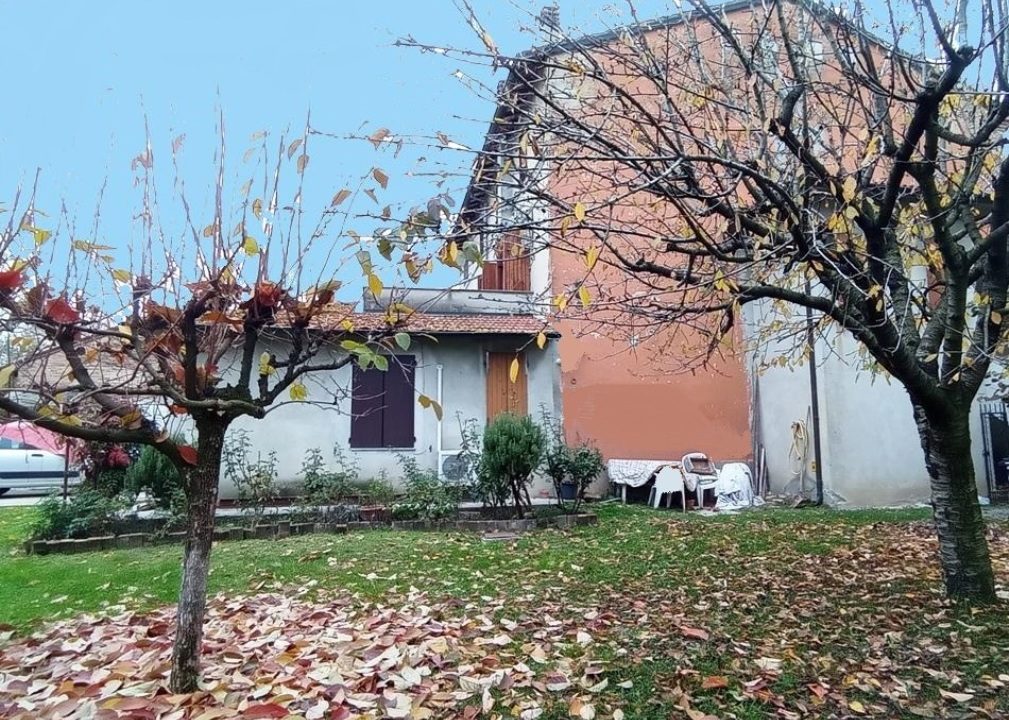 giardino bilocale con giardino Casale di Mezzani
