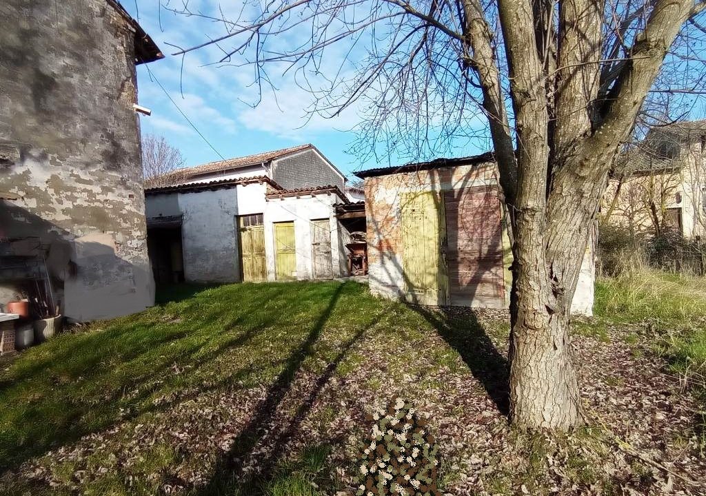 rustichetto rudere a Coltaro
