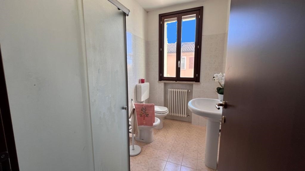 bagno appartamento recente Polesine Parmense