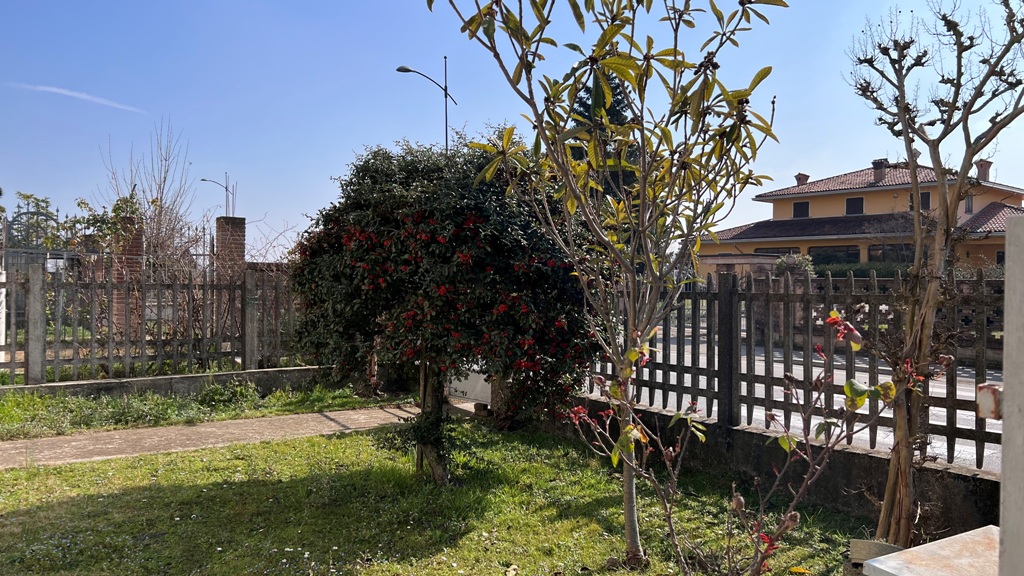 giardino casa con giardino a Casale di Mezzani