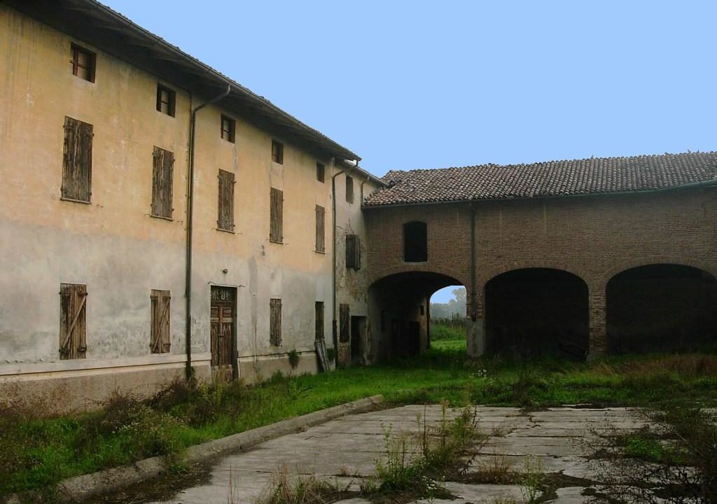 casa terreno edificabile Colorno campagna