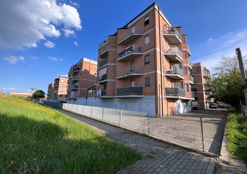 esterno appartamento recente San Polo