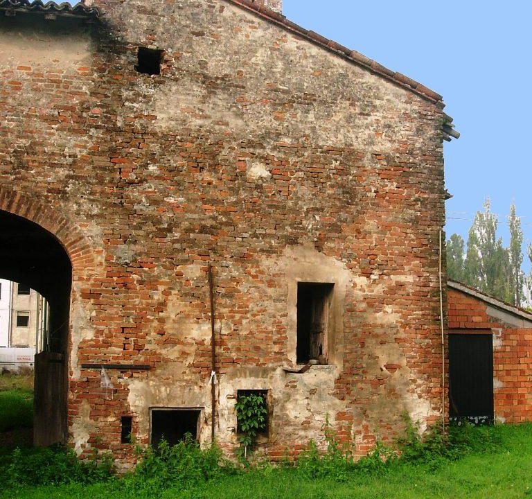 rustici terreno edificabile Colorno campagna