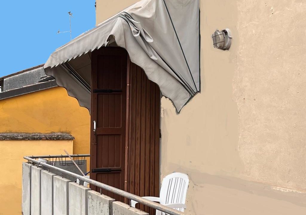balcone casa con giardino Casale di Mezzani