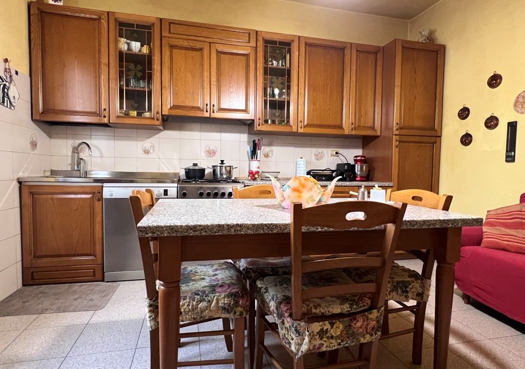 cucina casa con giardino Casale di Mezzani