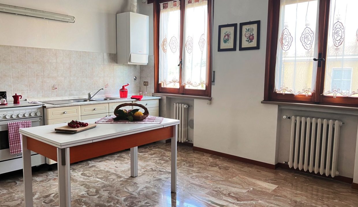cucina appartamento Colorno
