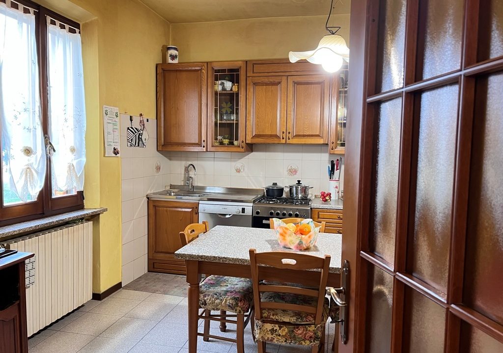 cucina casa con giardino Casale di Mezzani