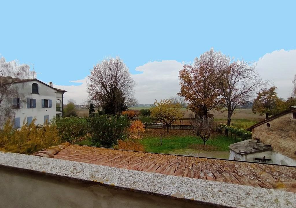 vista casa con giardino Casale di Mezzani