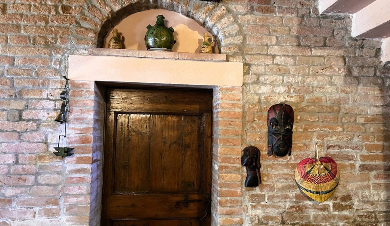 particolare casa indipendente con podere vicino a Colorno
