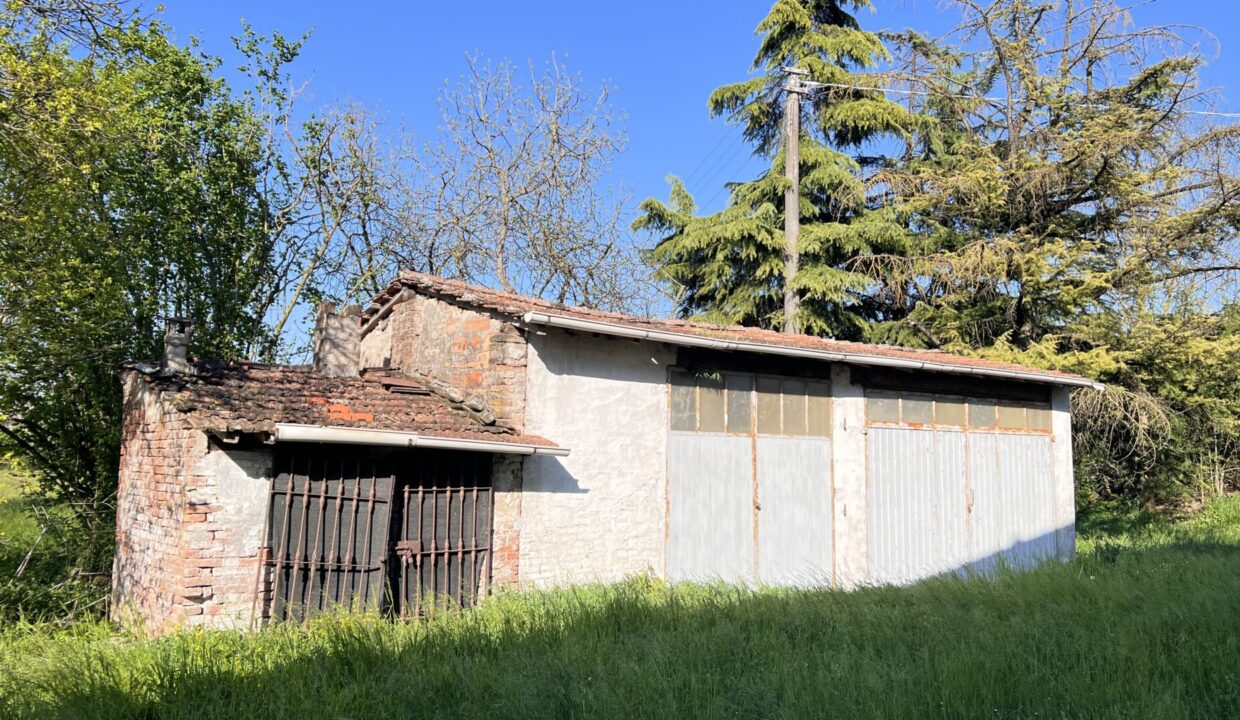 rimesse casa indipendente con podere vicino a Colorno