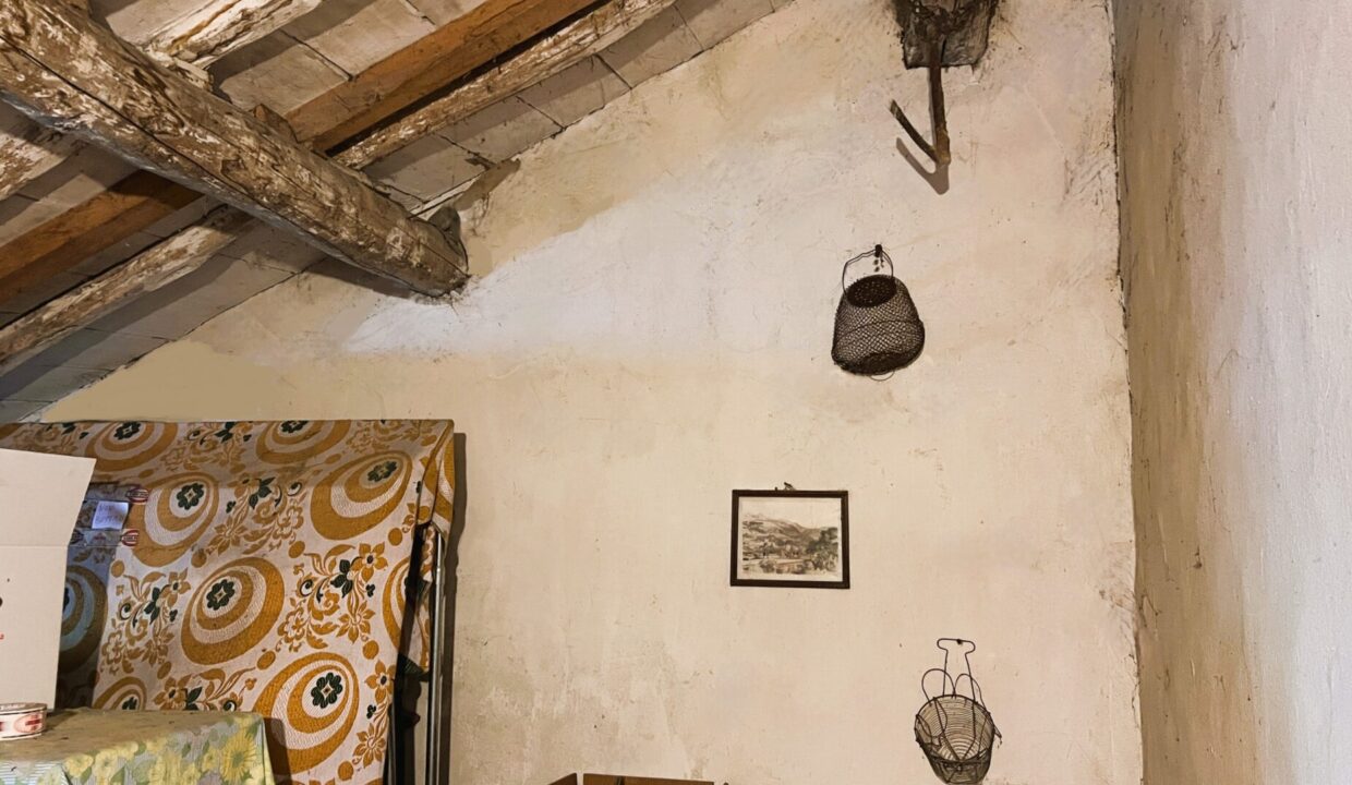 sottotetto casa indipendente vicino a Colorno
