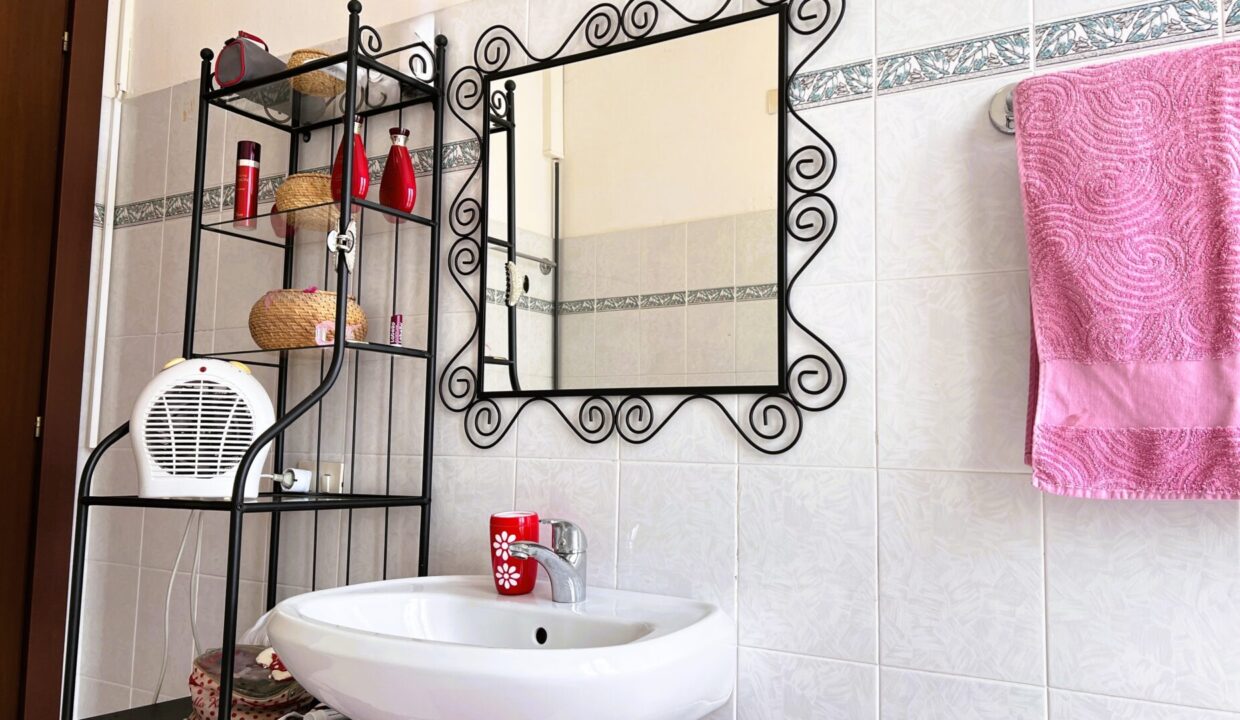 bagno 2°piano casa a schiera Colorno