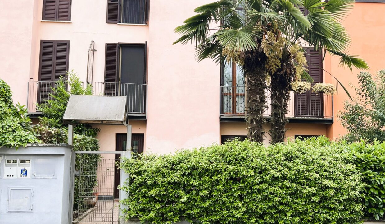 facciata casa a schiera Colorno