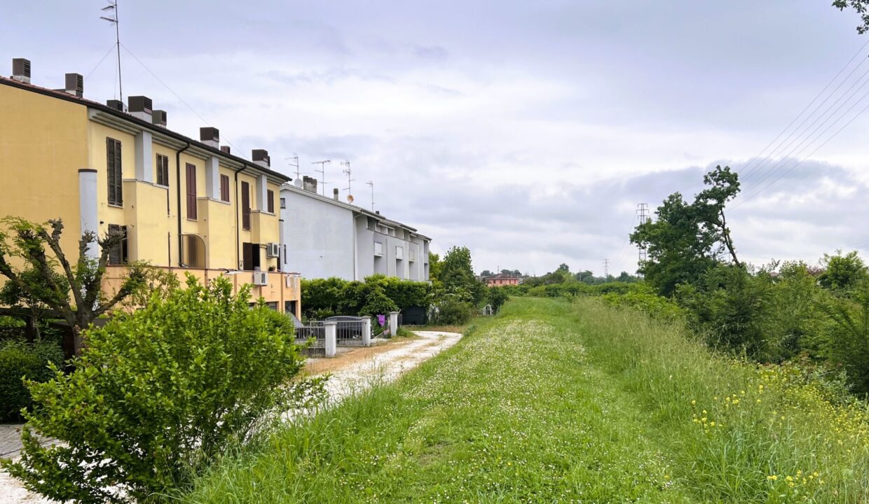 orto casa a schiera Colorno