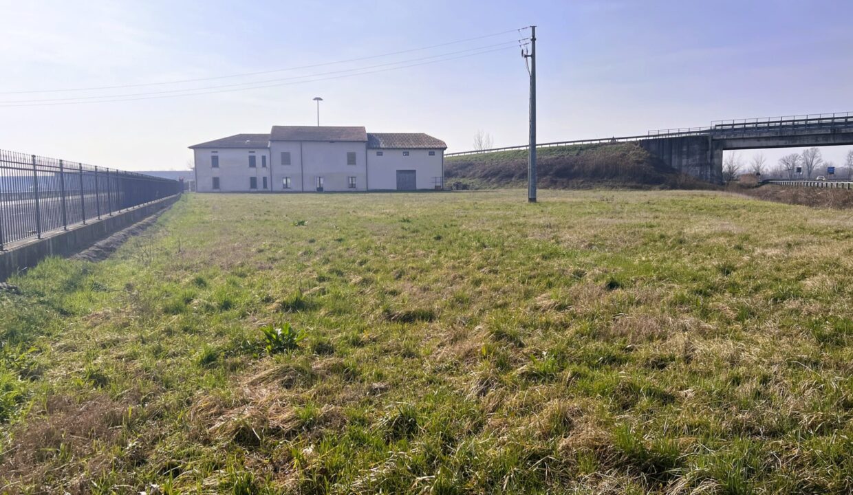 terreno appartamento al grezzo con deposito Colorno