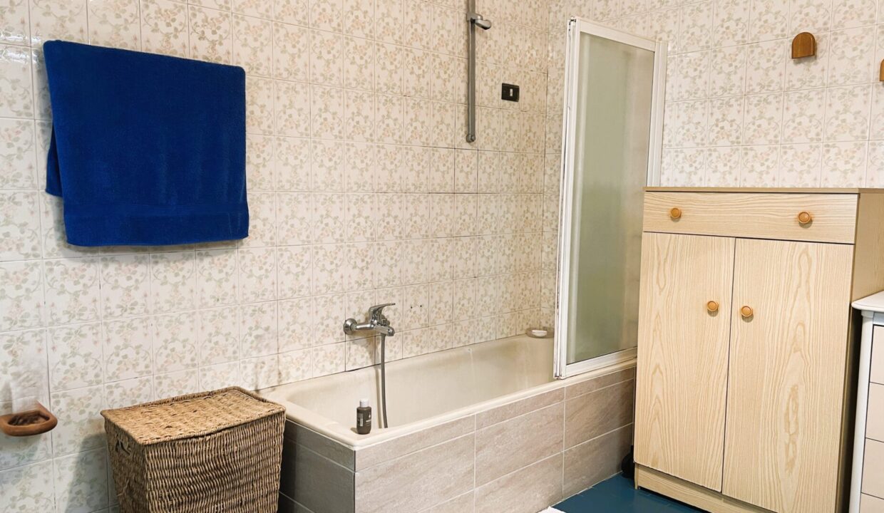 bagno 1°p. casa indipendente Colorno