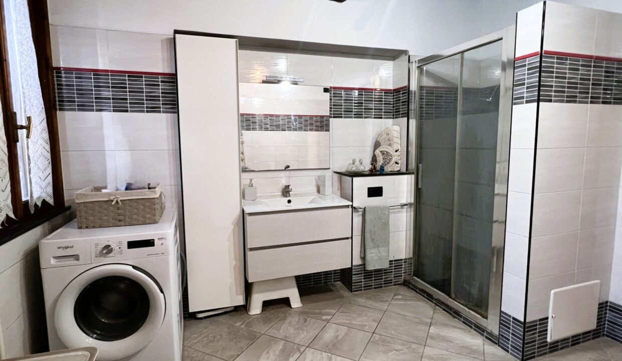 bagno casa ristrutturata in campagna Rivarolo