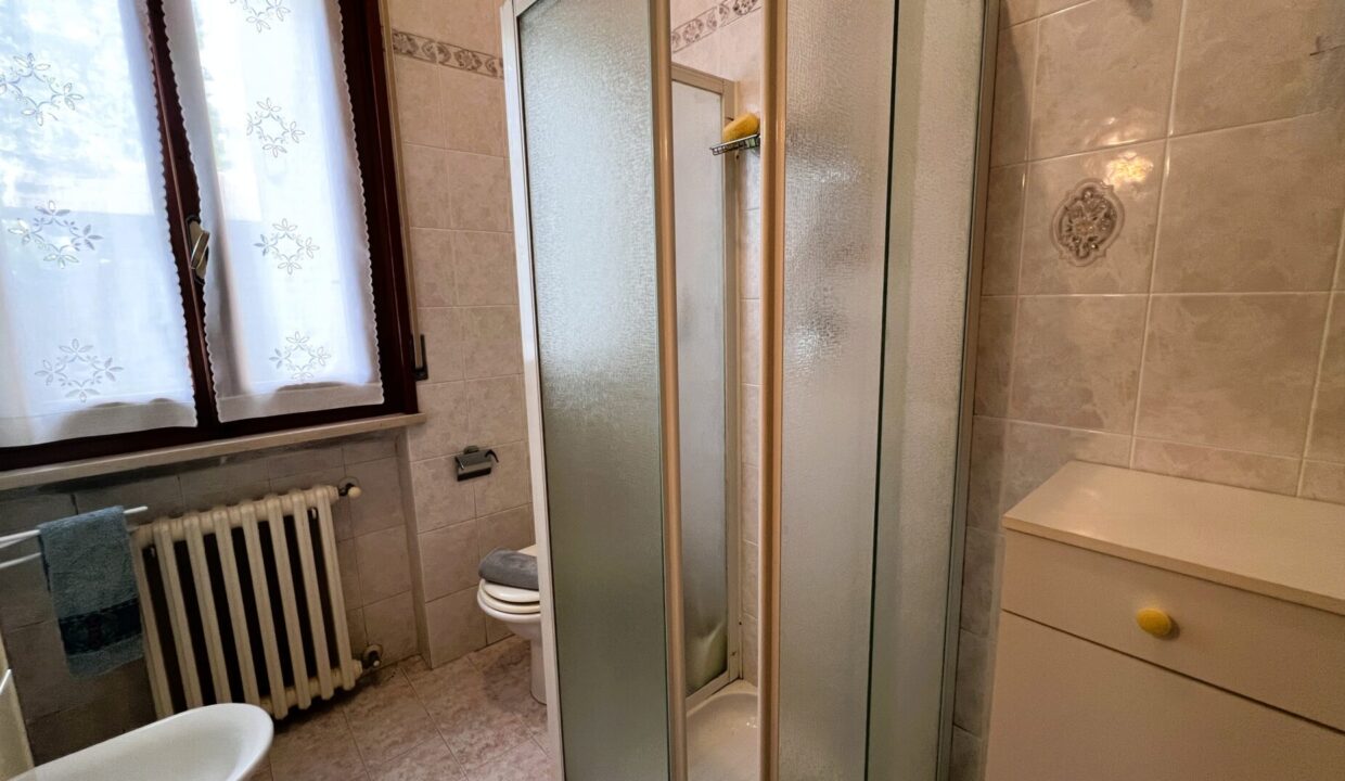 bagno p.t. casa indipendente Colorno