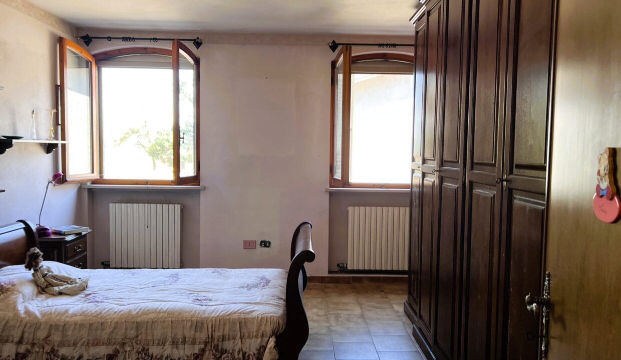 camera 1 p.t. porzione di bifamiliare Sissa campagna