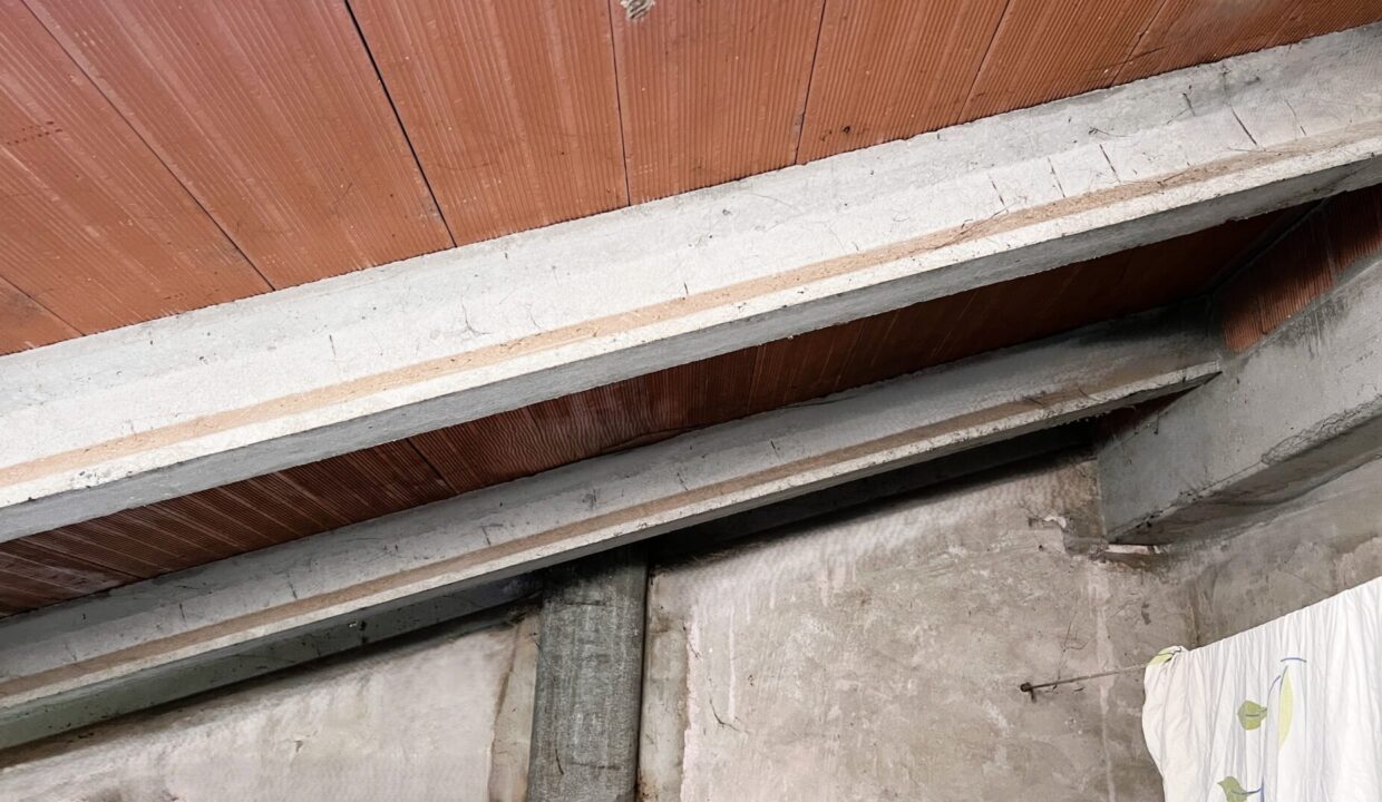 dettaglio casa ristrutturata in campagna Rivarolo