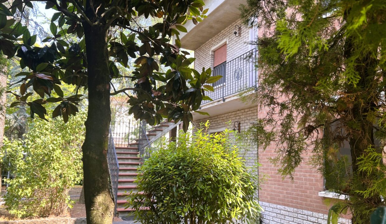 facciata casa indipendente Colorno