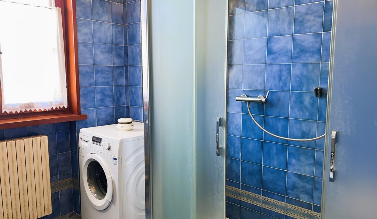 bagno appartamento con giardino Sissa campagna