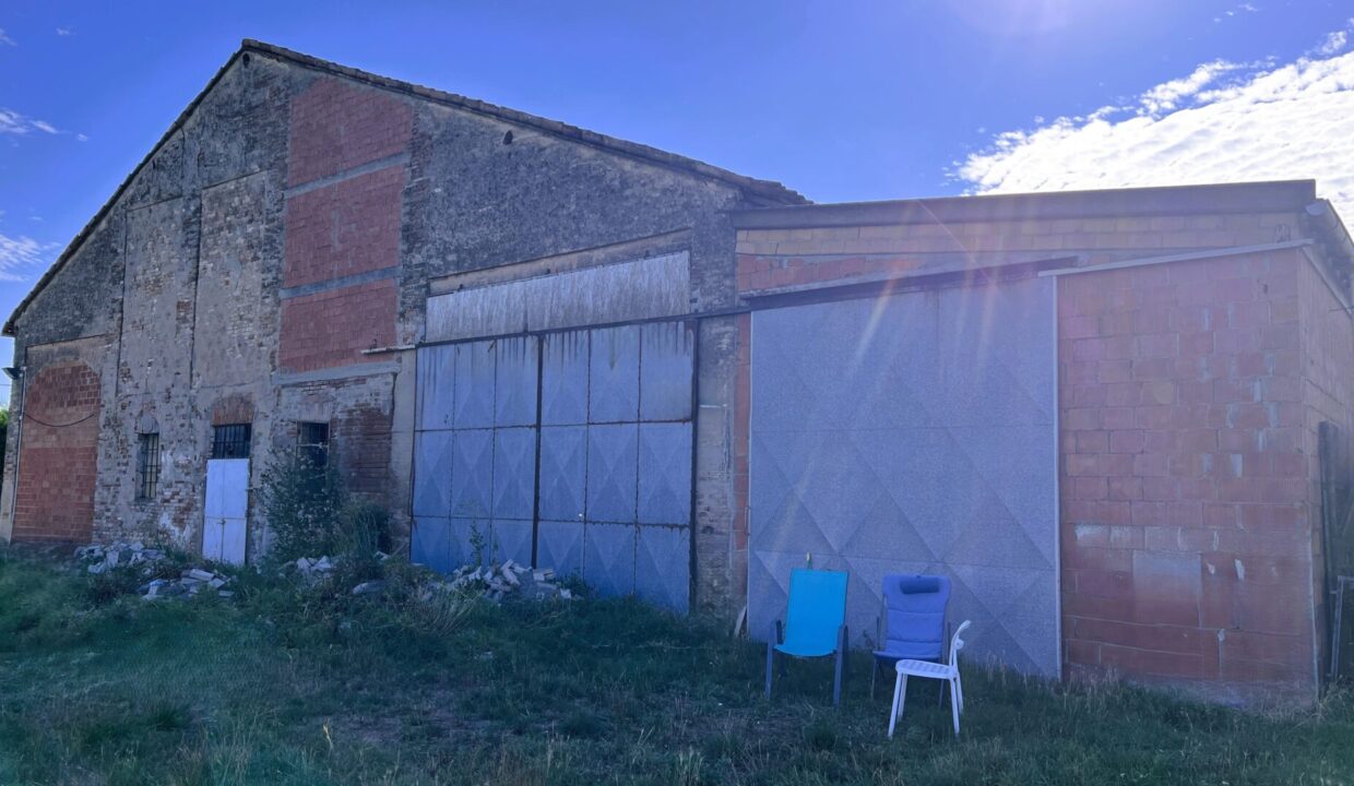facciata rustico da ristrutturare Rivarolo di Torrile