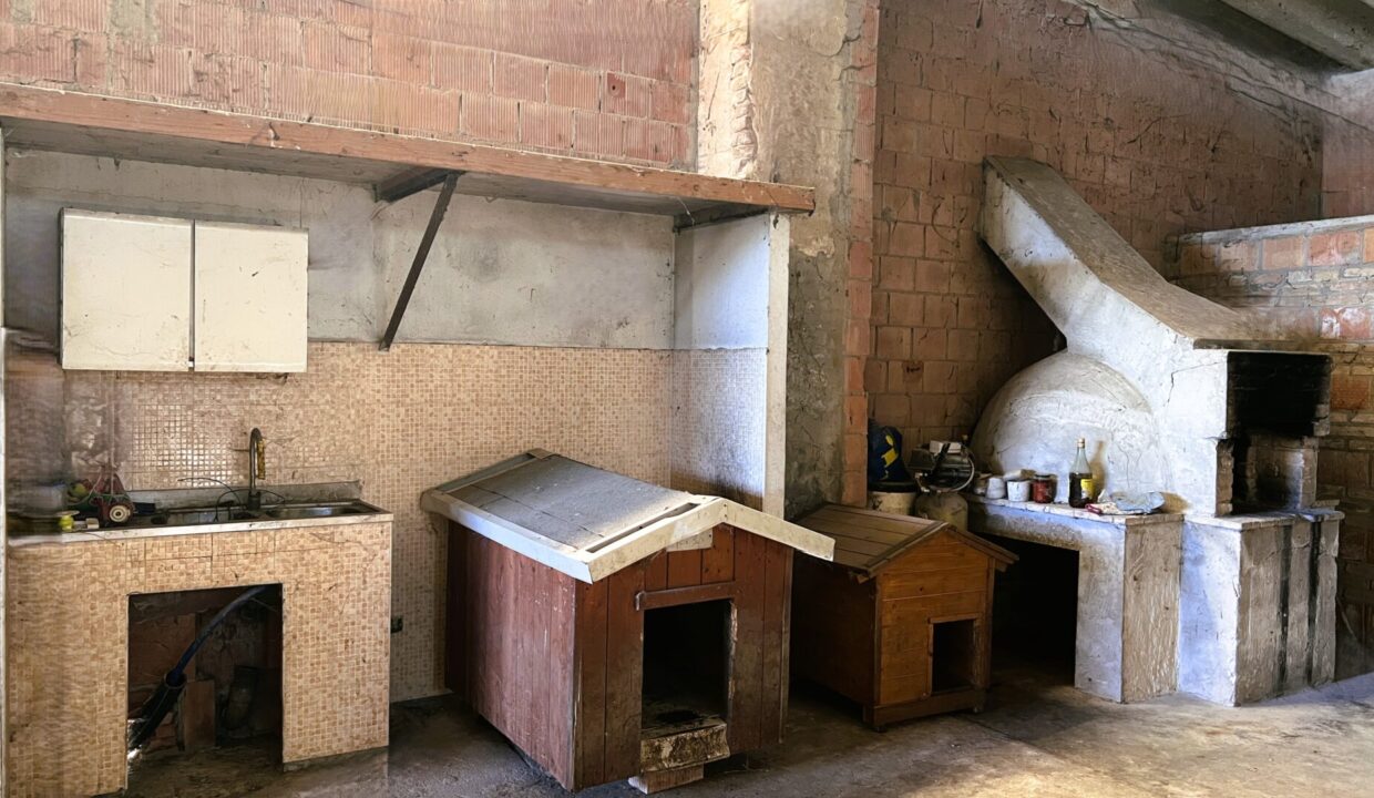 portico interno rustico da ristrutturare Rivarolo di Torrile