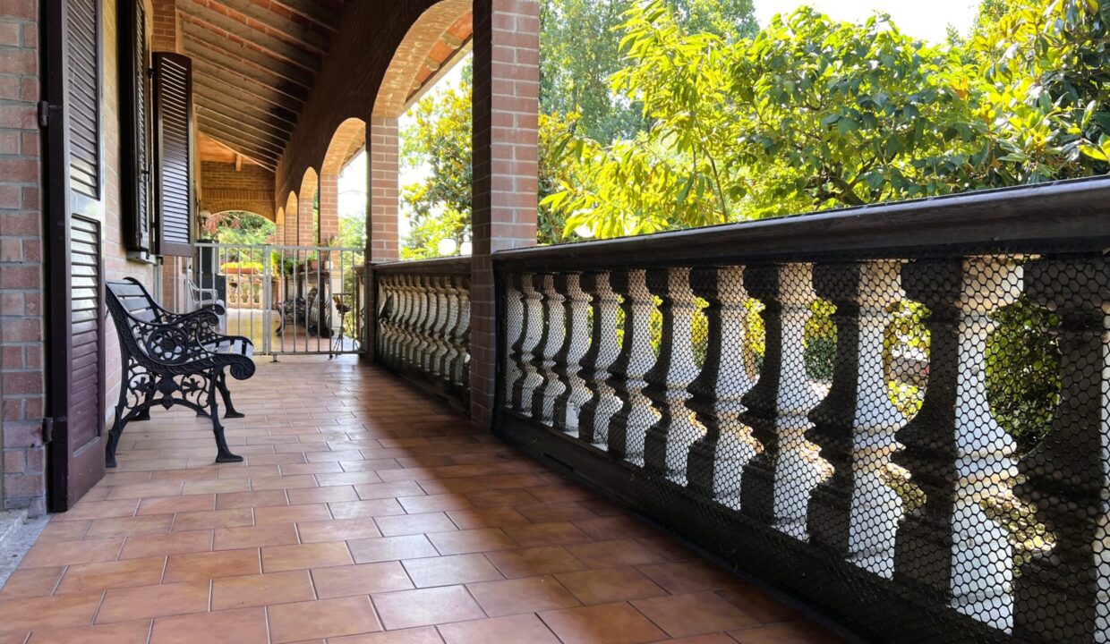 veranda appartamento con giardino Sissa campagna
