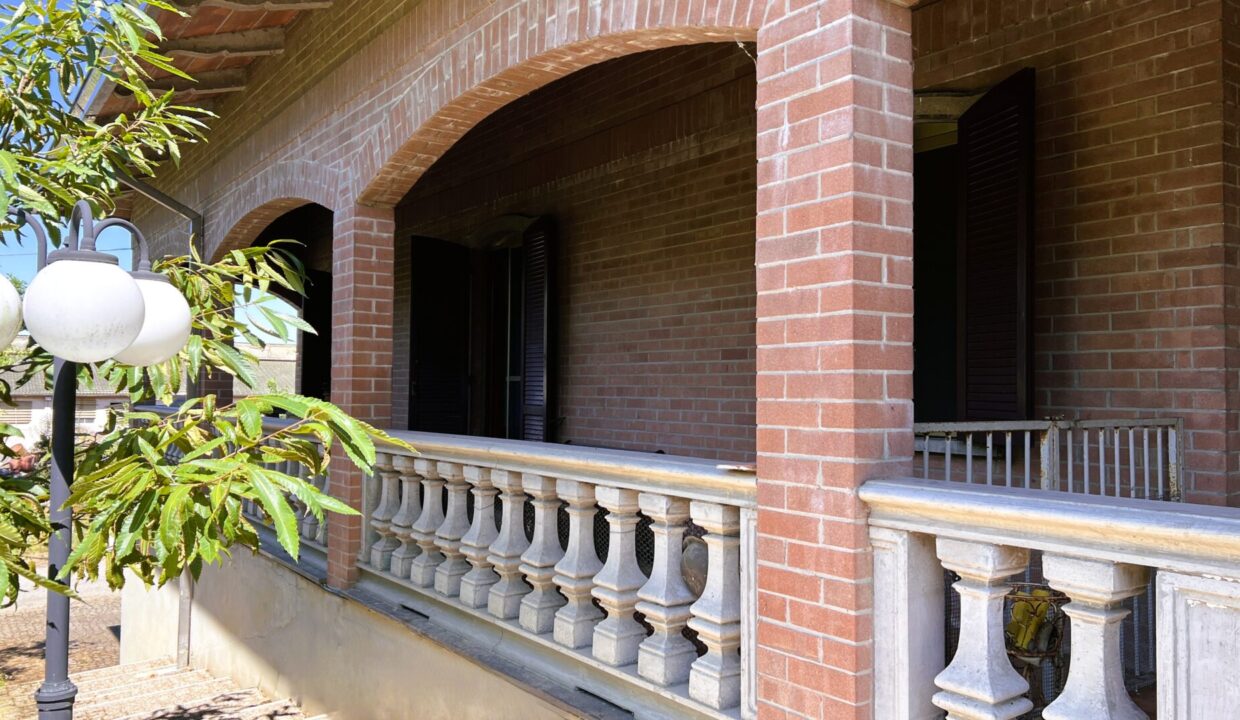 veranda appartamento con giardino Sissa campagna