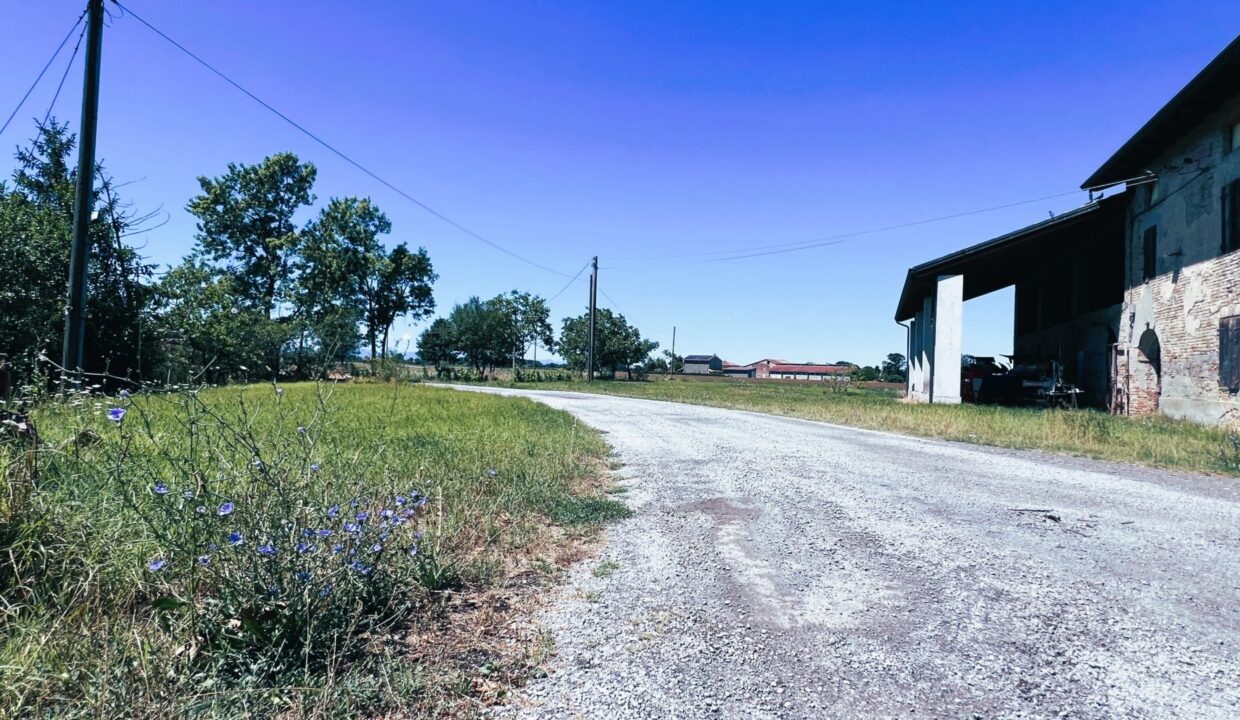 zona appartamento con giardino Sissa campagna