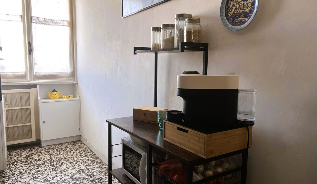 cucina appartamento con 3 camere Parma