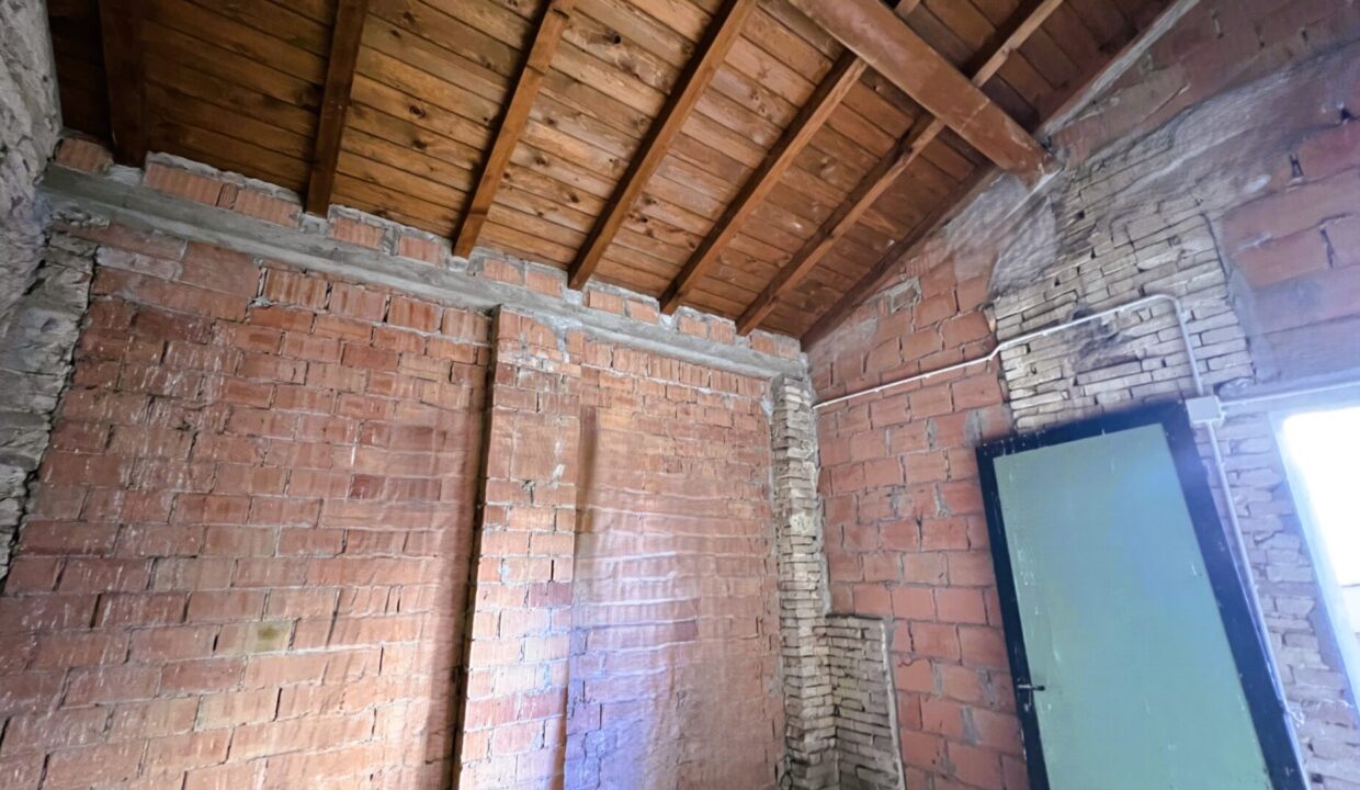 ex fienile casa da ristrutturare vicinanze Colorno