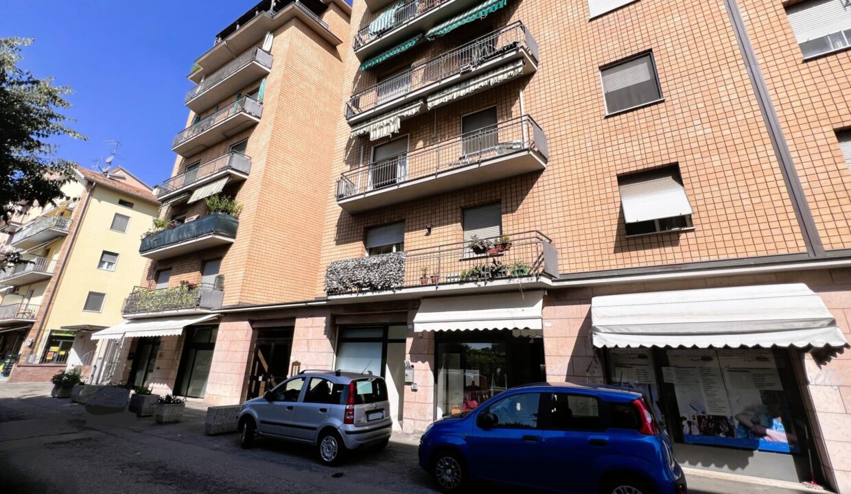facciata appartamento con 3 camere Parma