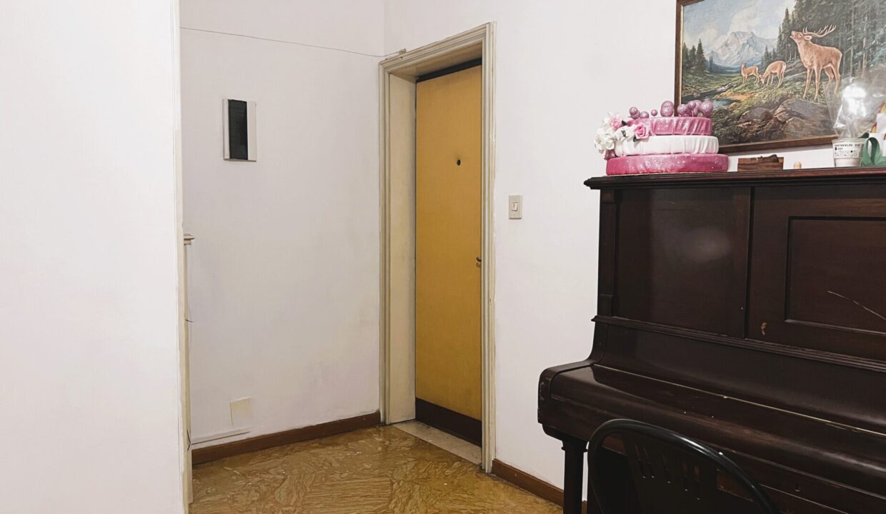 ingresso appartamento con 3 camere Parma