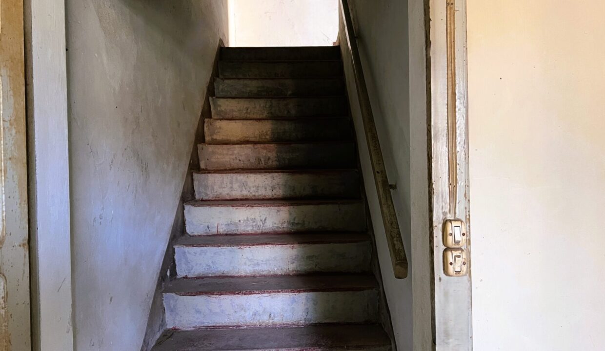 scale casa da ristrutturare vicinanze Colorno