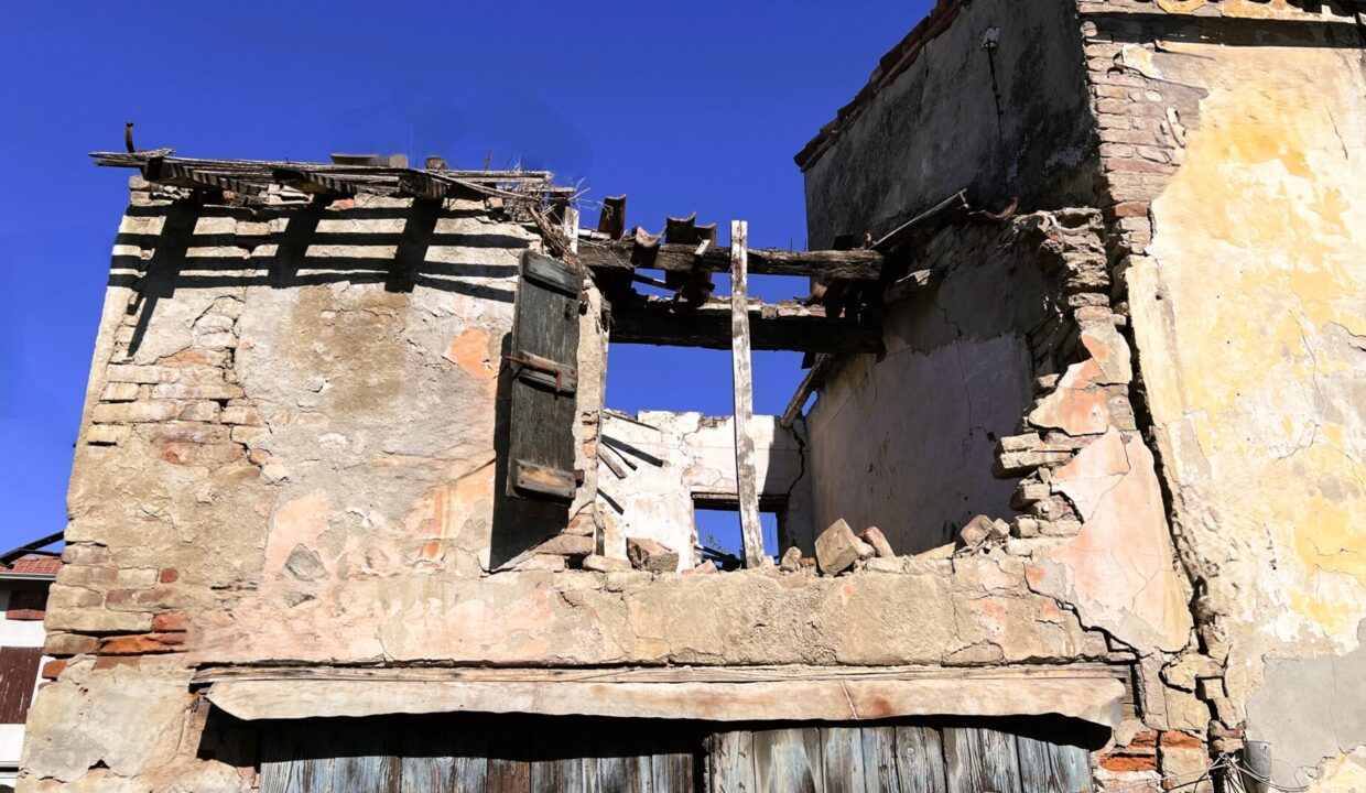 dettaglio rustico da ristrutturare Coltaro