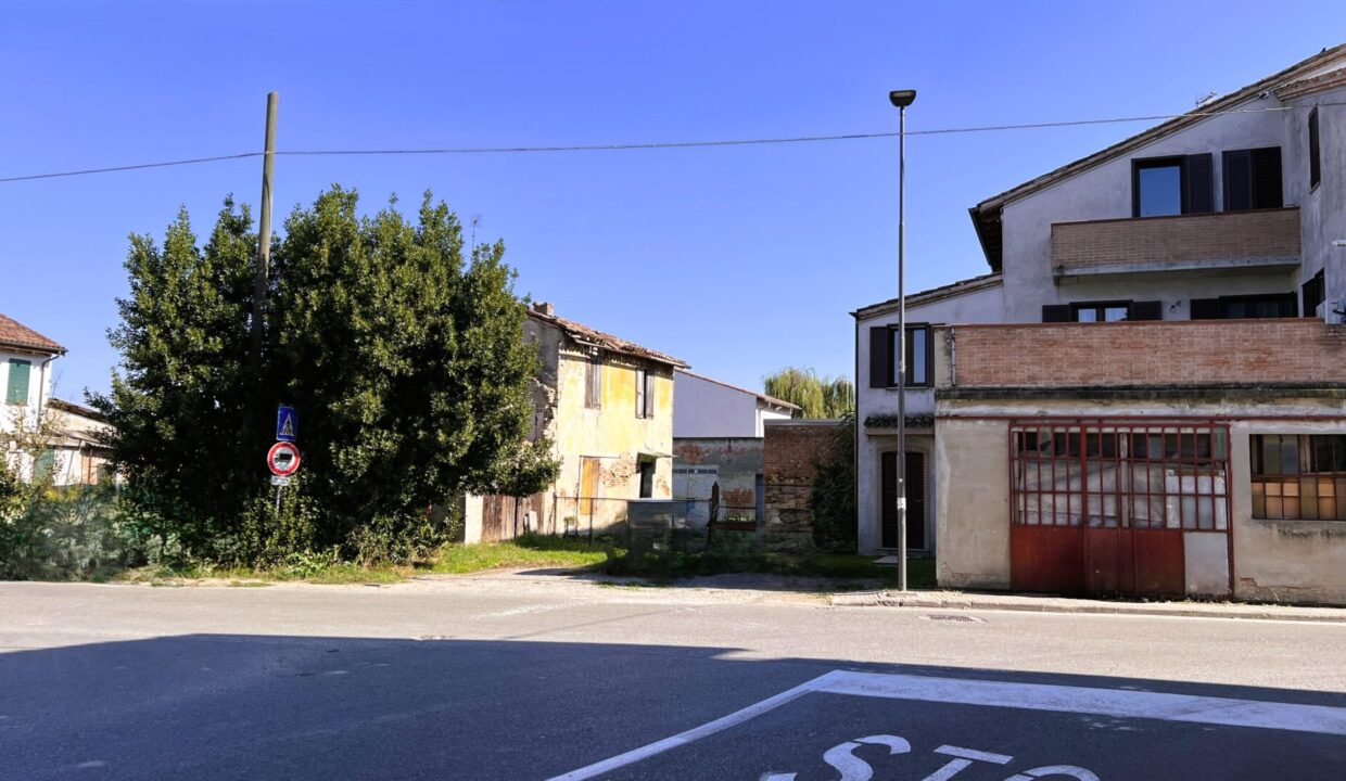 zona rustico da ristrutturare Coltaro