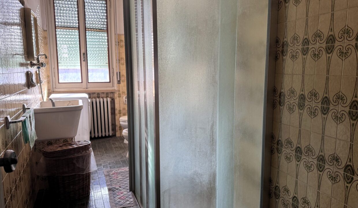 bagno 1°p. casa con giardino vicinanze Colorno