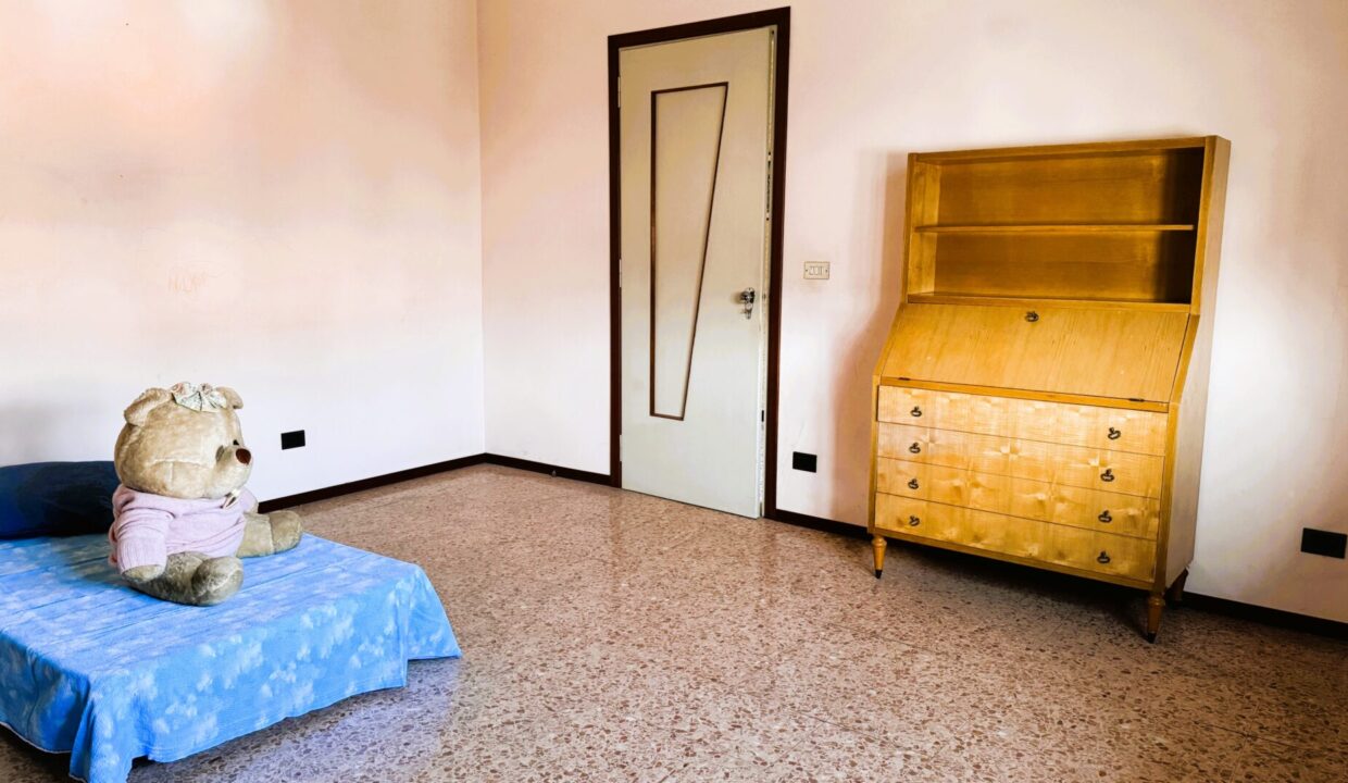 camera 1 casa con giardino vicinanze Colorno