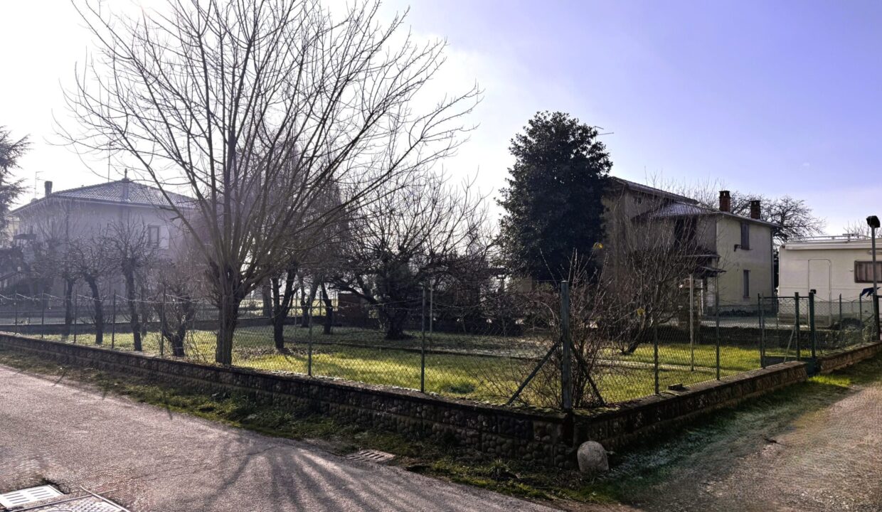 giardino casa con giardino vicinanze Colorno